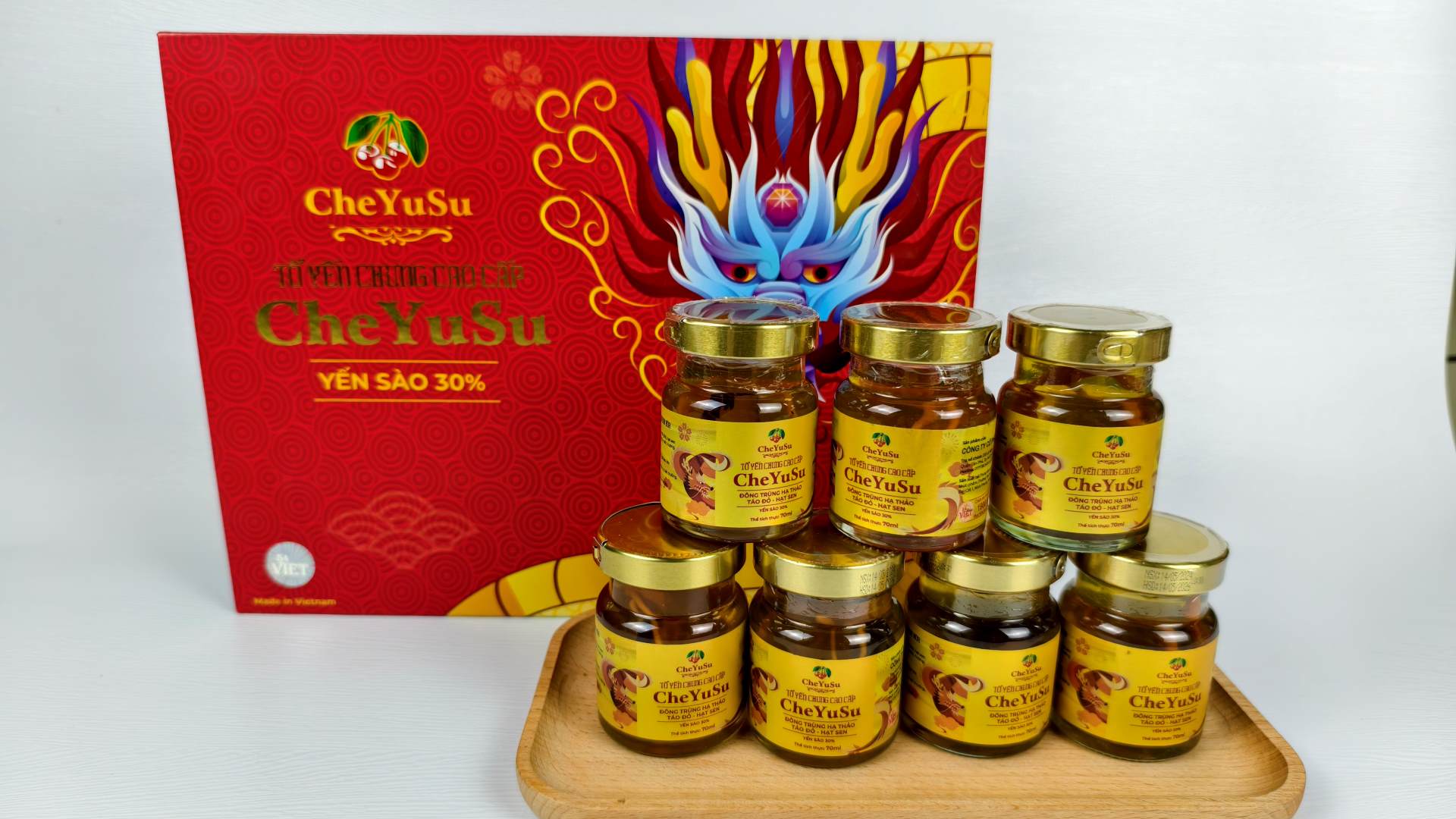 Nước yến chưng sẵn là gì?