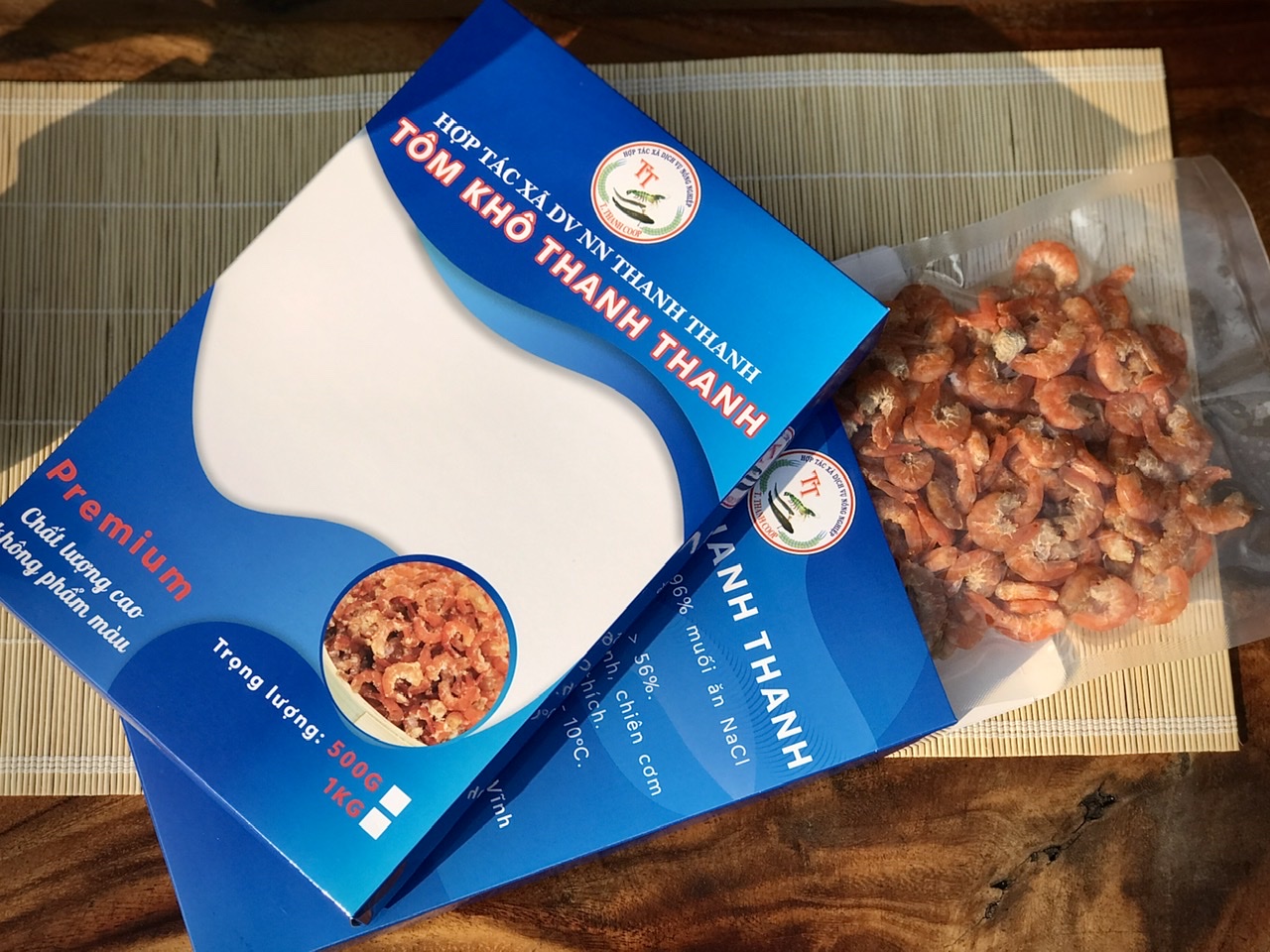 Chọn tôm khô chất lượng