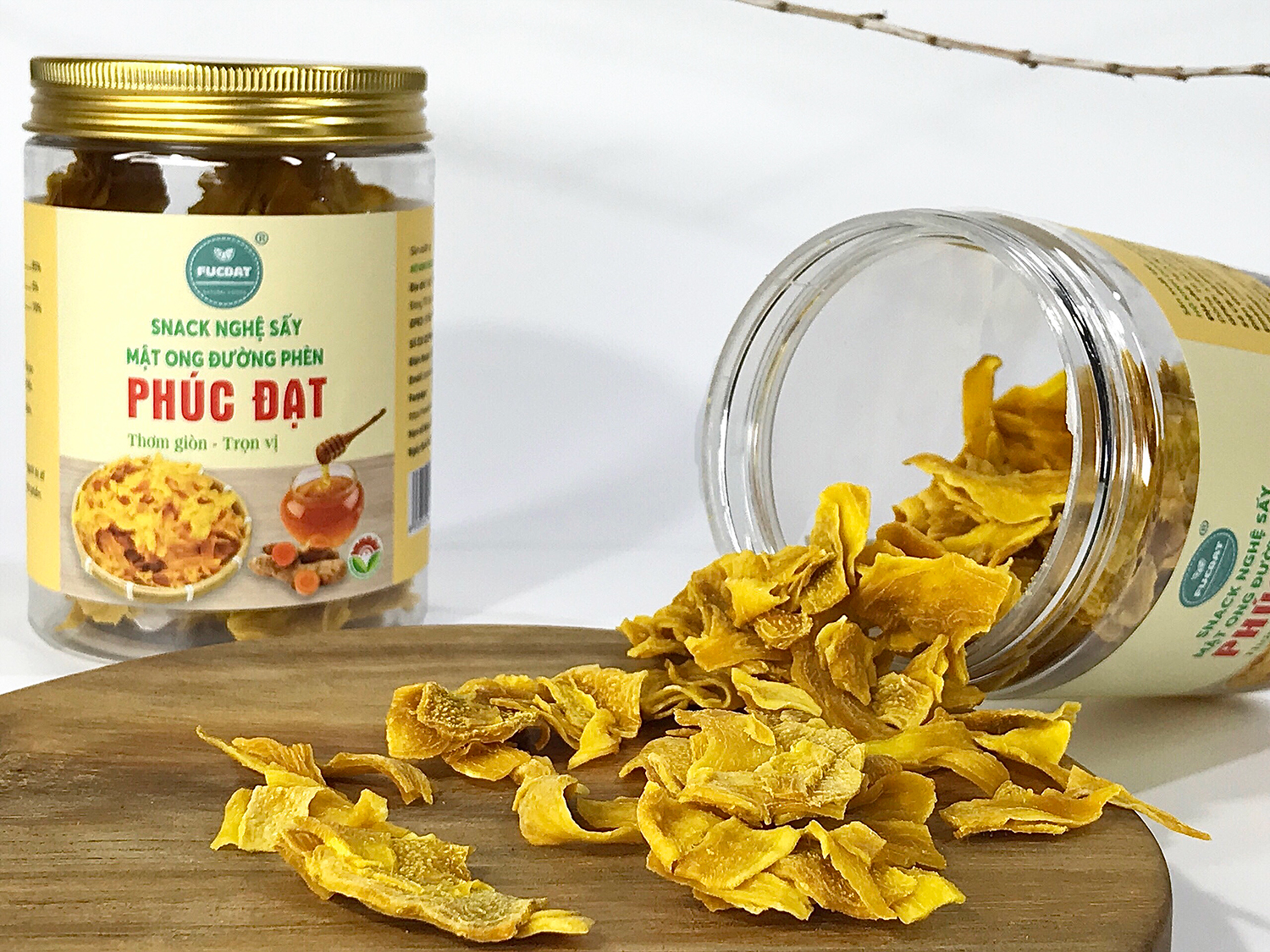 5. Snack nghệ sấy Phúc Đạt