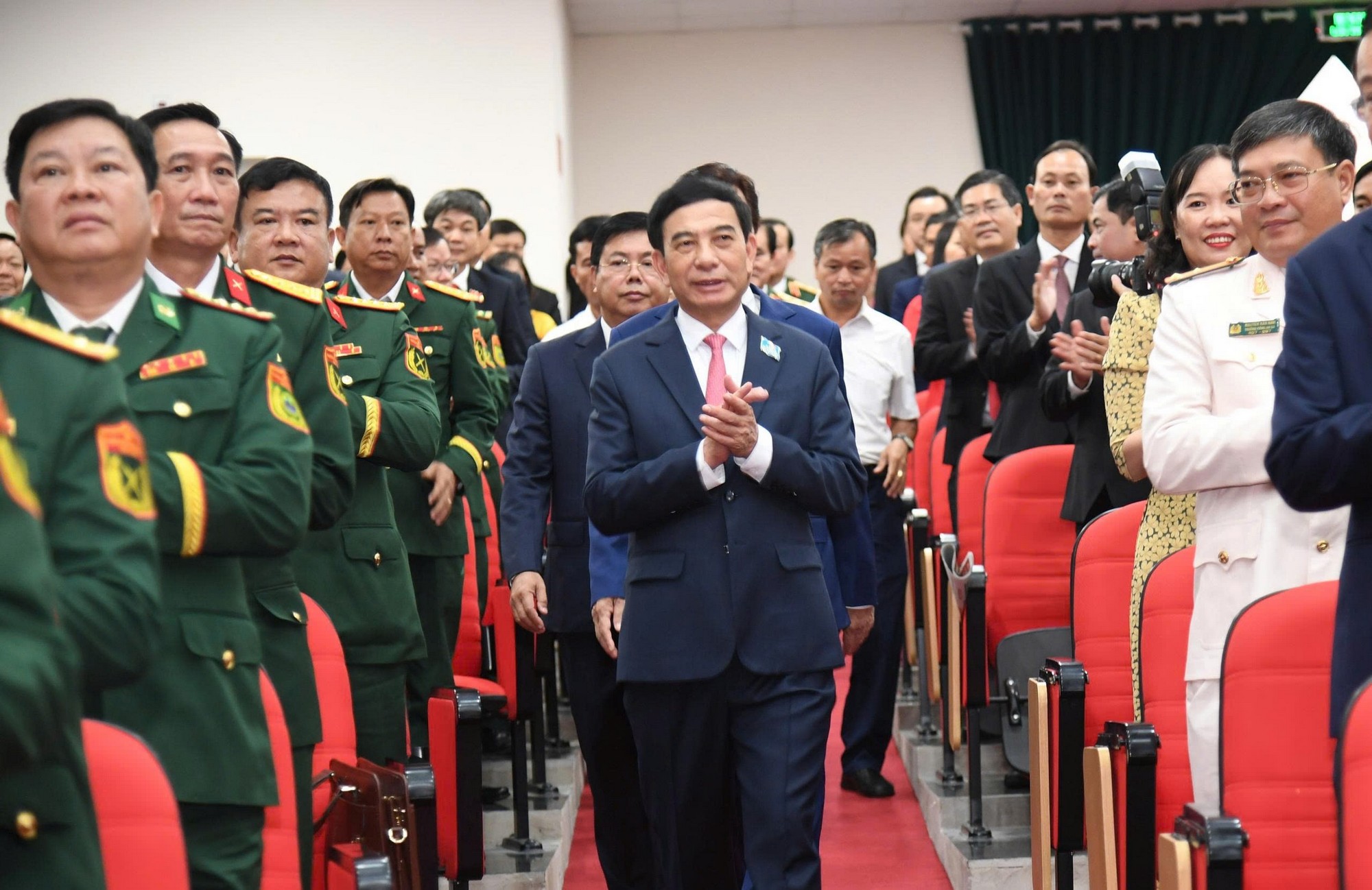 Đại biểu tham dự: